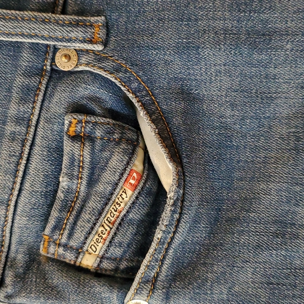 Diesel Jeans - Picture 2 of 4